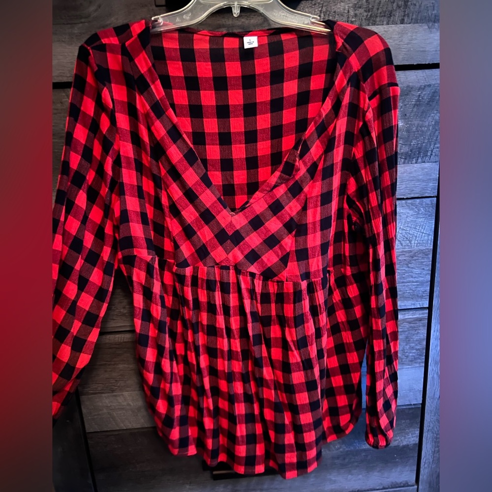 Old Navy long sleeve Buffalo plaid top